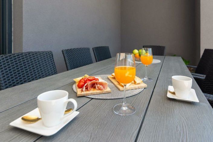 Image No.9-4 Bed Property for sale