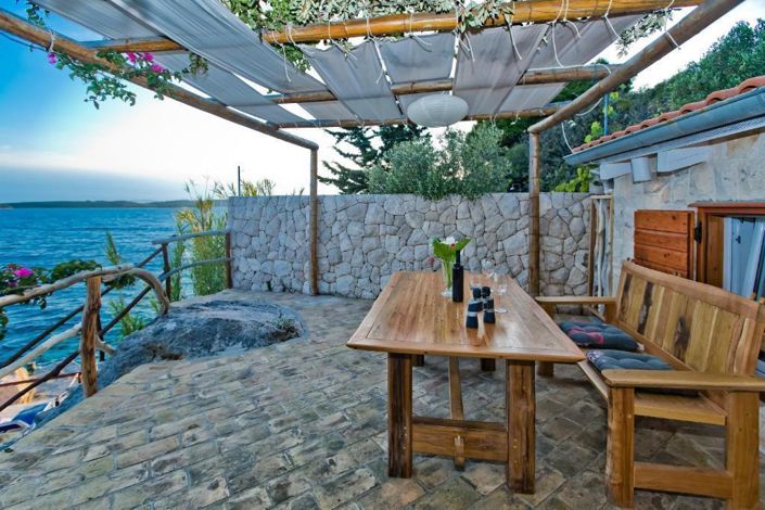 Image No.22-7 Bed Property for sale