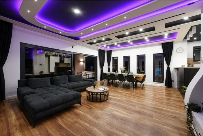 Image No.18-4 Bed Property for sale