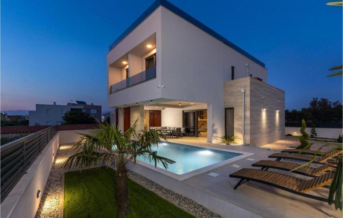 Image No.1-3 Bed Property for sale