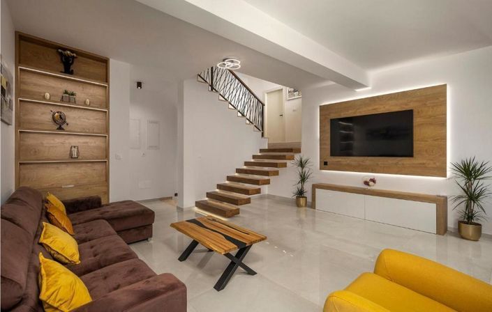 Image No.20-3 Bed Property for sale