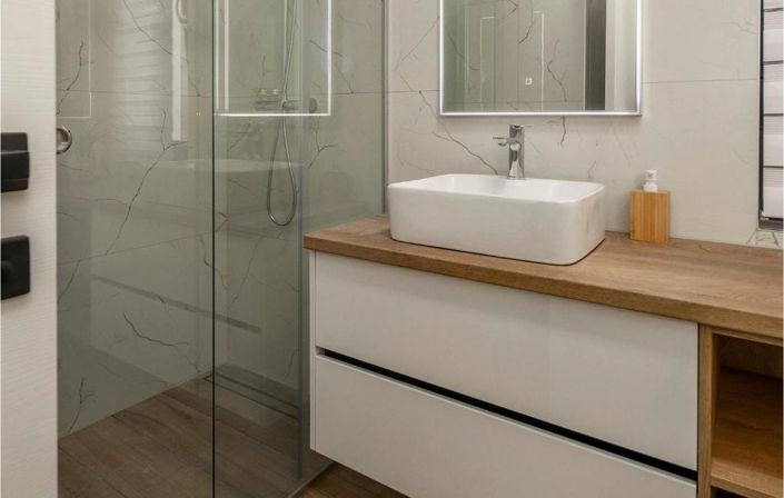 Image No.24-3 Bed Property for sale