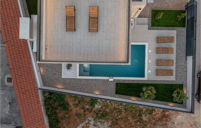 Image No.4-3 Bed Property for sale