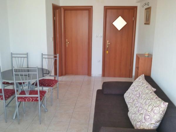 Image No.11-7 Bed Property for sale