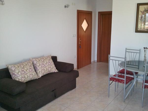 Image No.15-7 Bed Property for sale