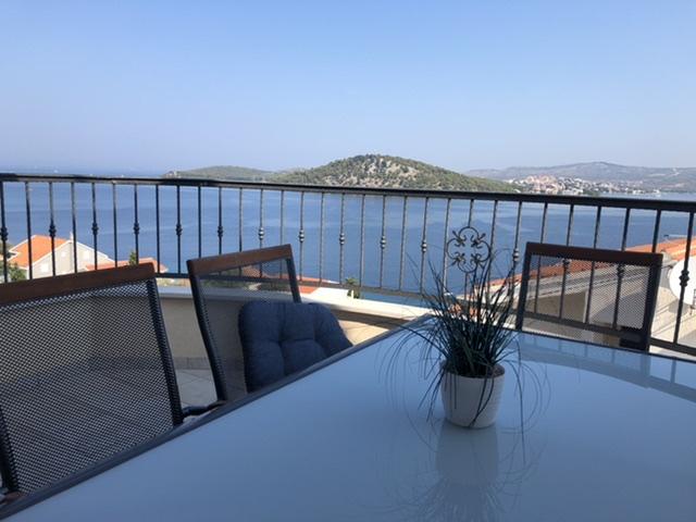 Image No.3-7 Bed Property for sale