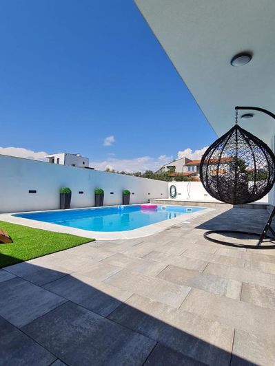 Image No.1-Propriété de 4 chambres à vendre à Vodice