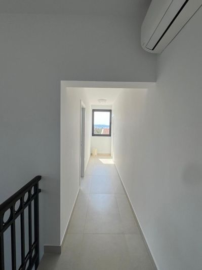 Image No.12-4 Bed Property for sale