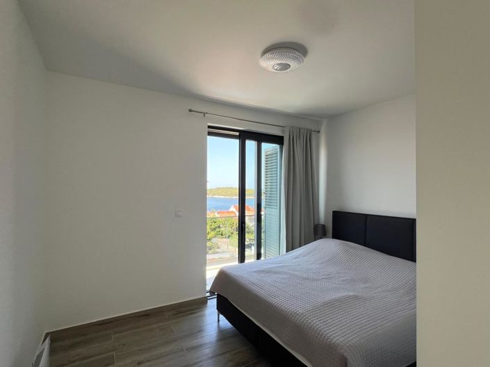 Image No.9-4 Bed Property for sale