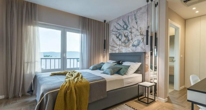 Image No.18-5 Bed Property for sale