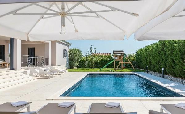 Image No.7-5 Bed Property for sale