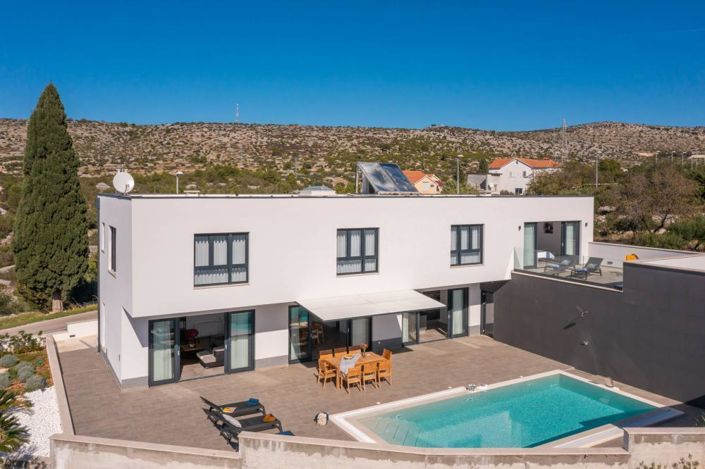 Image No.23-4 Bed Property for sale