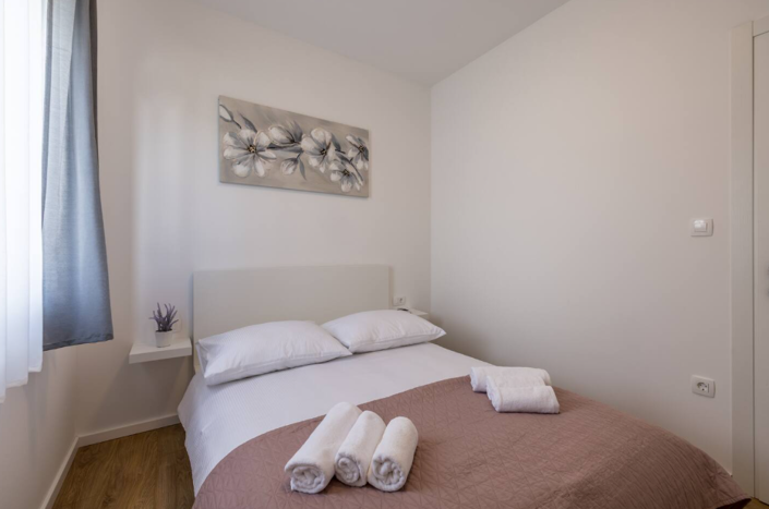 Image No.21-4 Bed Property for sale