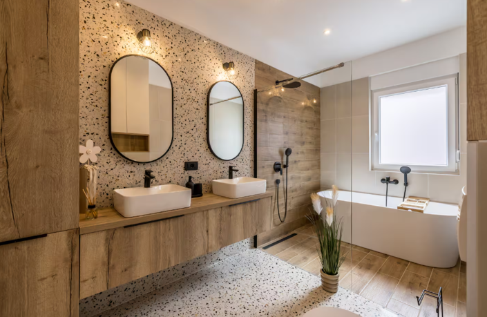 Image No.22-4 Bed Property for sale