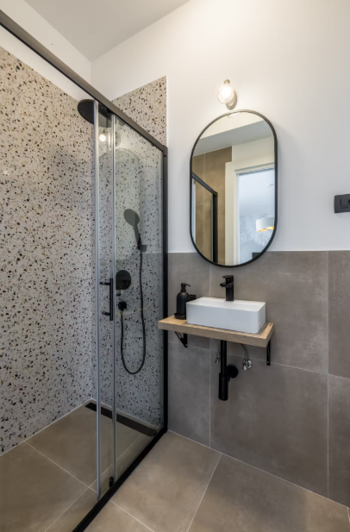 Image No.23-4 Bed Property for sale