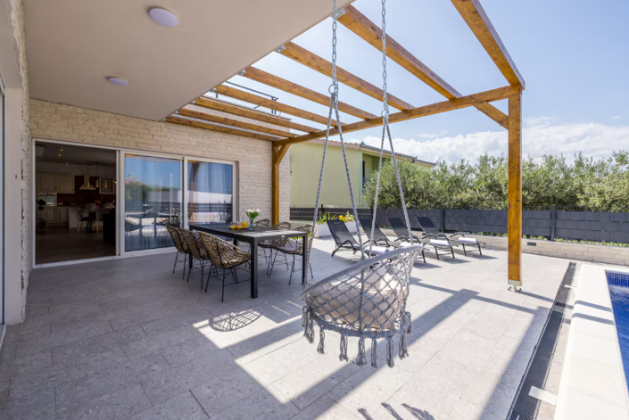 Image No.25-4 Bed Property for sale