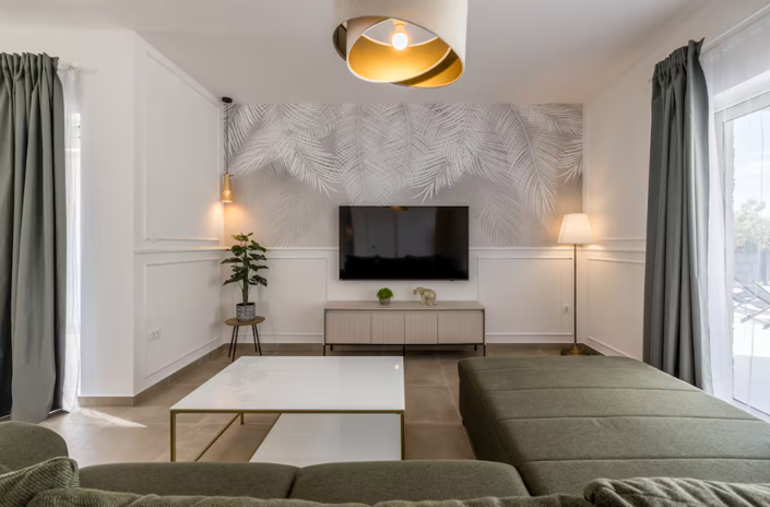 Image No.6-4 Bed Property for sale