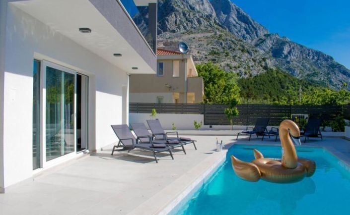 Image No.2-Propriété de 3 chambres à vendre à Baška Voda