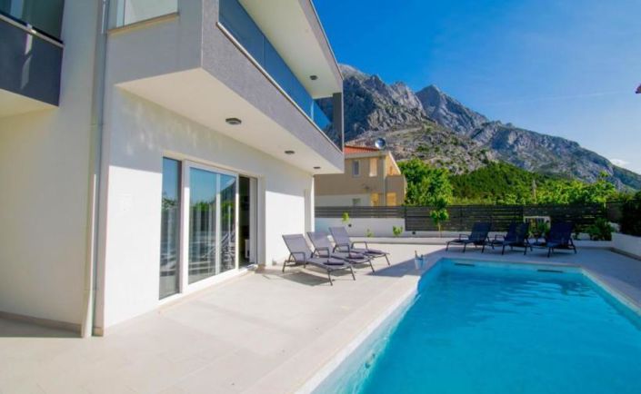 Image No.21-3 Bed Property for sale