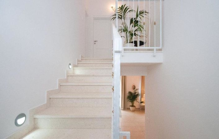 Image No.22-5 Bed Property for sale