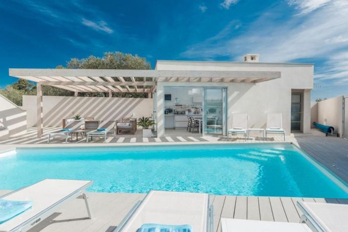 Image No.7-7 Bed Property for sale