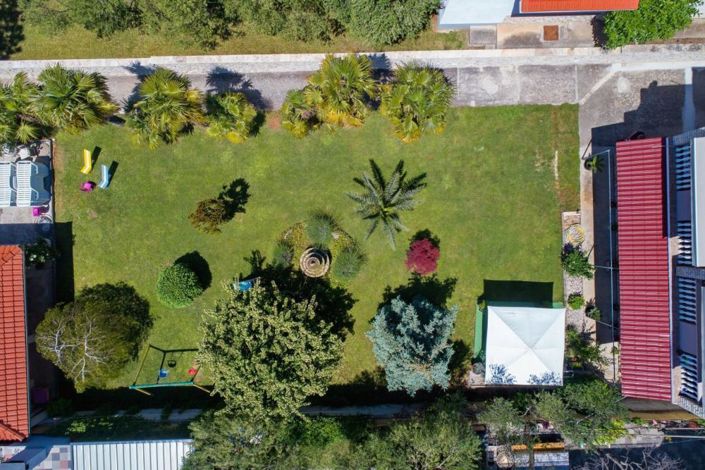 Image No.22-10 Bed Property for sale