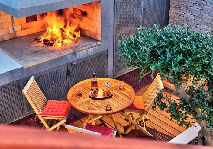 Image No.13-6 Bed Property for sale