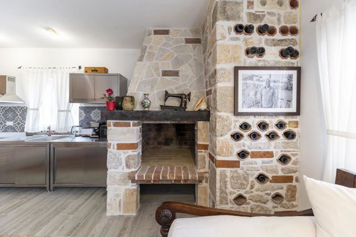 Image No.18-5 Bed Property for sale