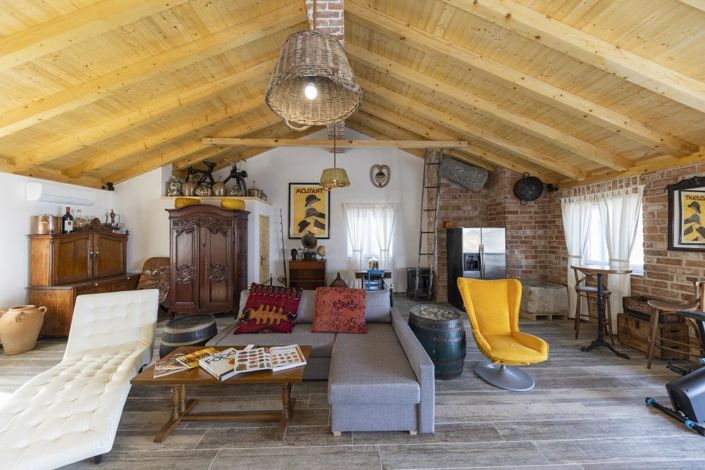 Image No.21-5 Bed Property for sale