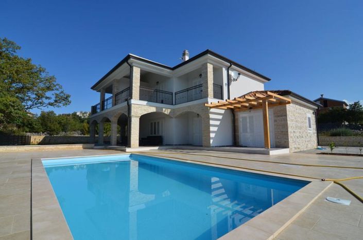 Image No.1-4 Bed Property for sale
