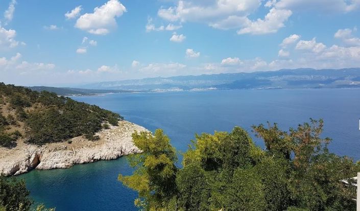 Image No.19-3 Bed Property for sale