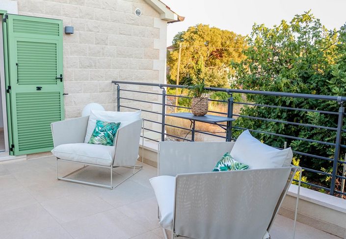 Image No.11-3 Bed Property for sale