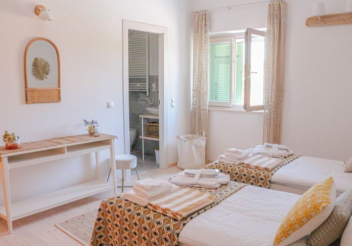 Image No.22-3 Bed Property for sale