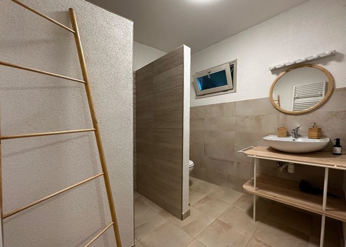 Image No.25-3 Bed Property for sale