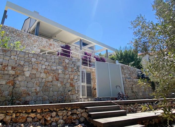 Image No.5-4 Bed Property for sale