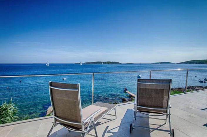 Image No.3-4 Bed Property for sale