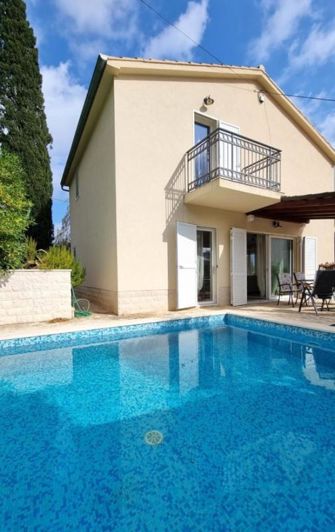 Image No.1-Propriété de 3 chambres à vendre à Jelsa