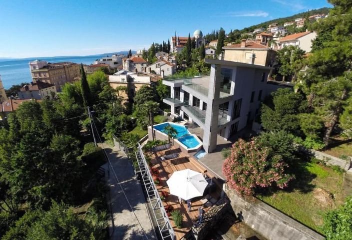 Image No.21-6 Bed Property for sale