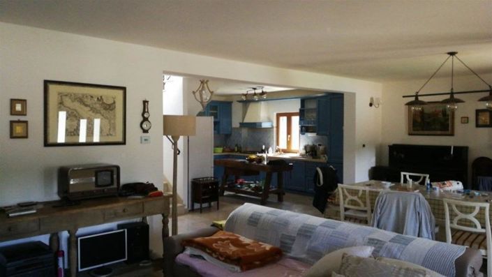 Image No.11-3 Bed Property for sale