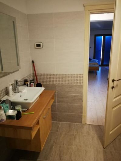 Image No.17-3 Bed Property for sale