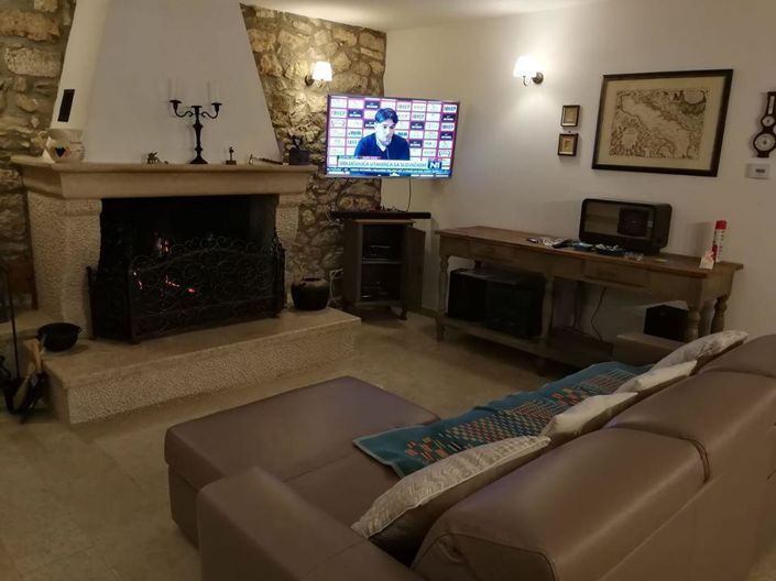 Image No.8-3 Bed Property for sale