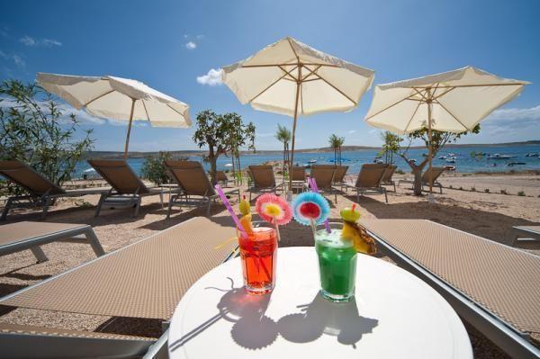 Image No.2-27 Bed Property for sale