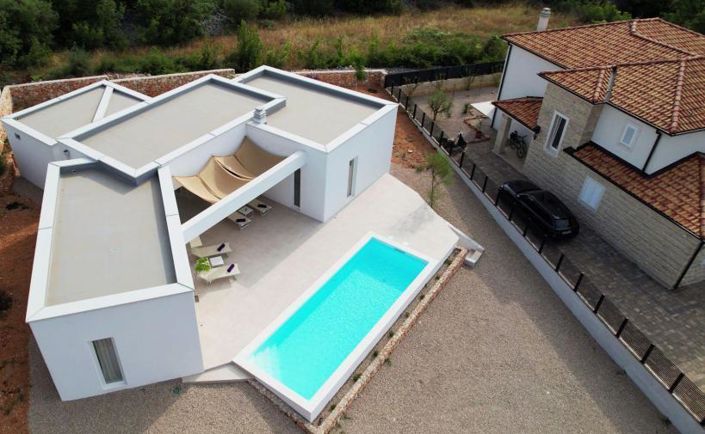 Image No.1-3 Bed Property for sale