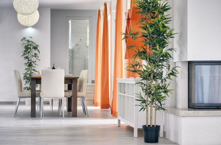 Image No.16-8 Bed Property for sale