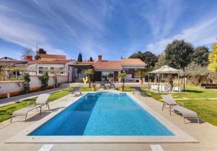 Image No.15-3 Bed Property for sale