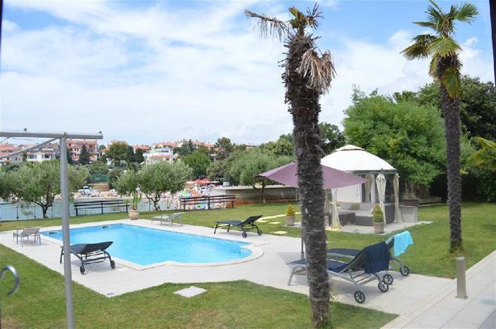 Image No.3-3 Bed Property for sale