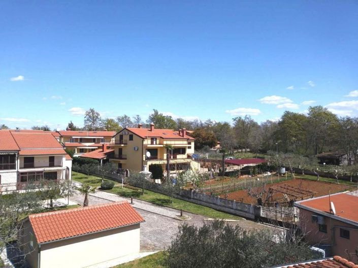 Image No.1-Propriété de 8 chambres à vendre à Porec
