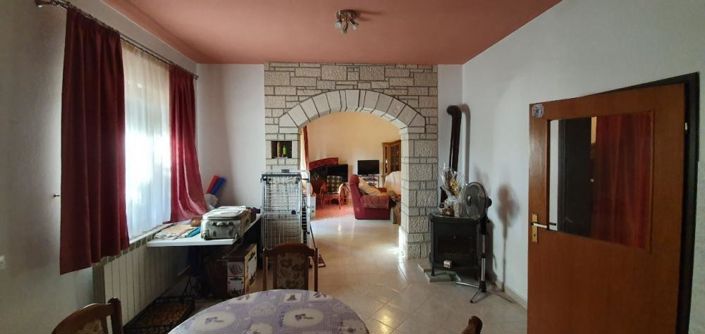 Image No.14-8 Bed Property for sale