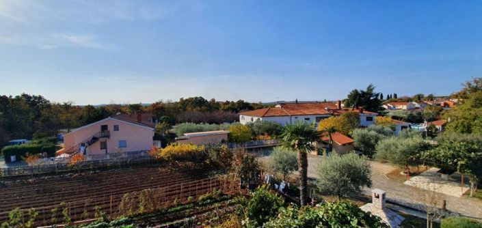 Image No.2-8 Bed Property for sale