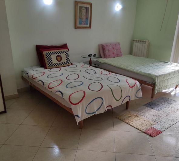 Image No.10-3 Bed Property for sale